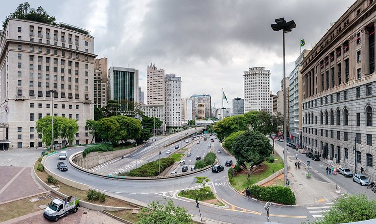 Seu Canto no Prédio Mais Antigo da Cidade