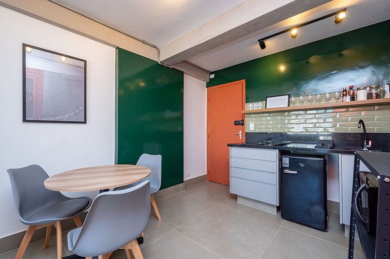 Cinema e Banheira no Metrô São Bento p/ 3 Hóspedes