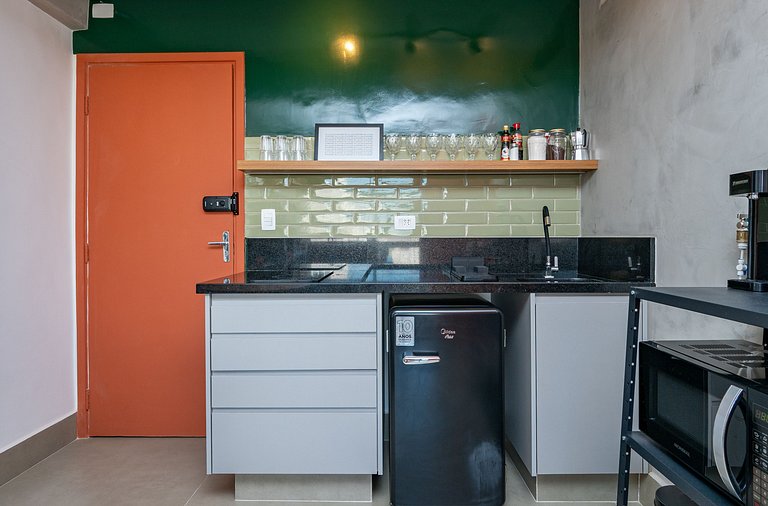 Cinema e Banheira no Metrô São Bento p/ 3 Hóspedes