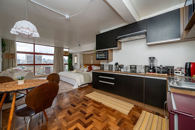 Studio para 3 c/ Cama King e Cinema - Centro SP