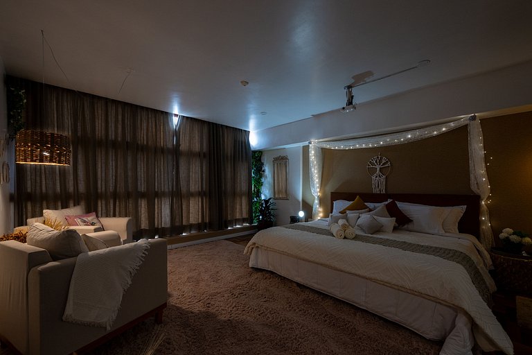 Studio para 3 c/ Cama King e Cinema - Centro SP