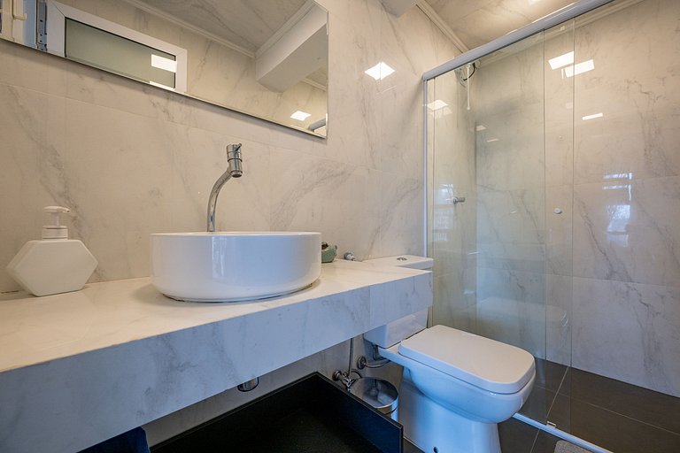 Studio para 3 c/ Cama King e Cinema - Centro SP