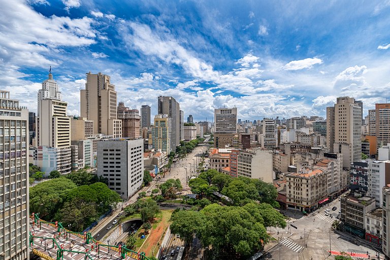 Studio para 3 c/ Cama King e Cinema - Centro SP