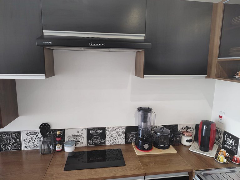 Studio para 3 c/ Cama King e Cinema - Centro SP