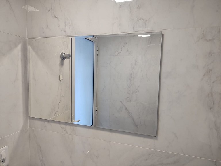 Studio para 3 c/ Cama King e Cinema - Centro SP