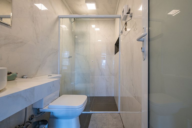 Studio para 3 c/ Cama King e Cinema - Centro SP