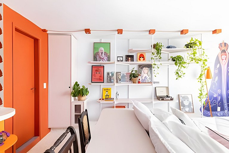 Cinema, Banheira e Cama King em Apto no Centro SP