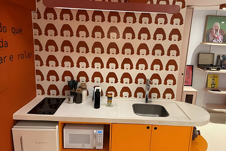 Cinema, Banheira e Cama King em Apto no Centro SP