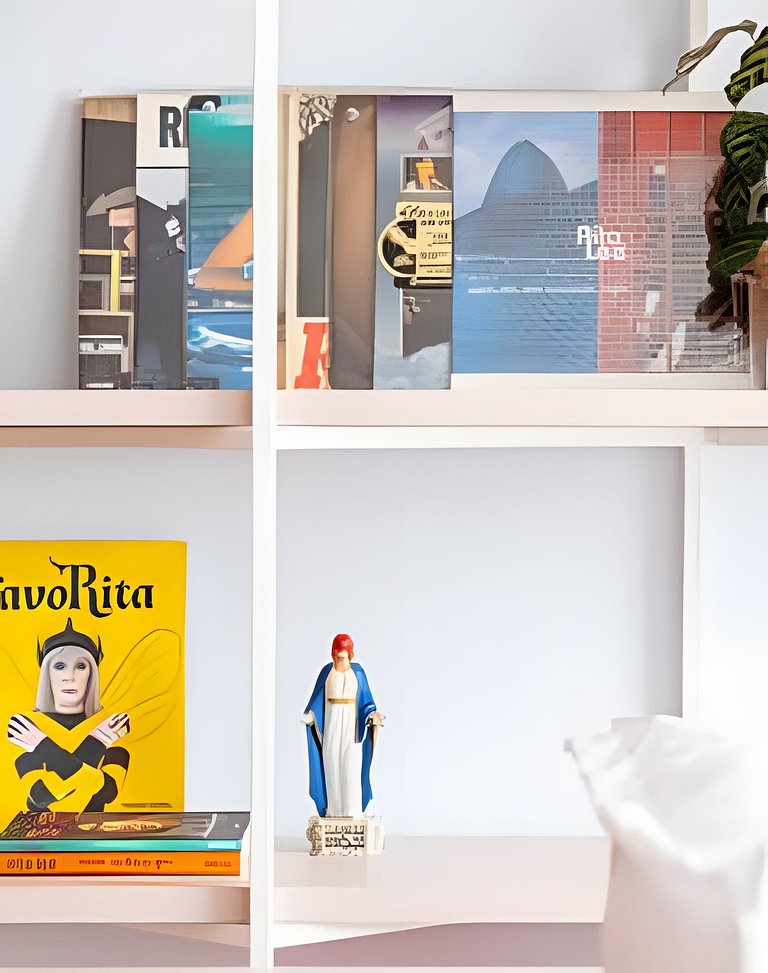 Cinema, Banheira e Cama King em Apto no Centro SP