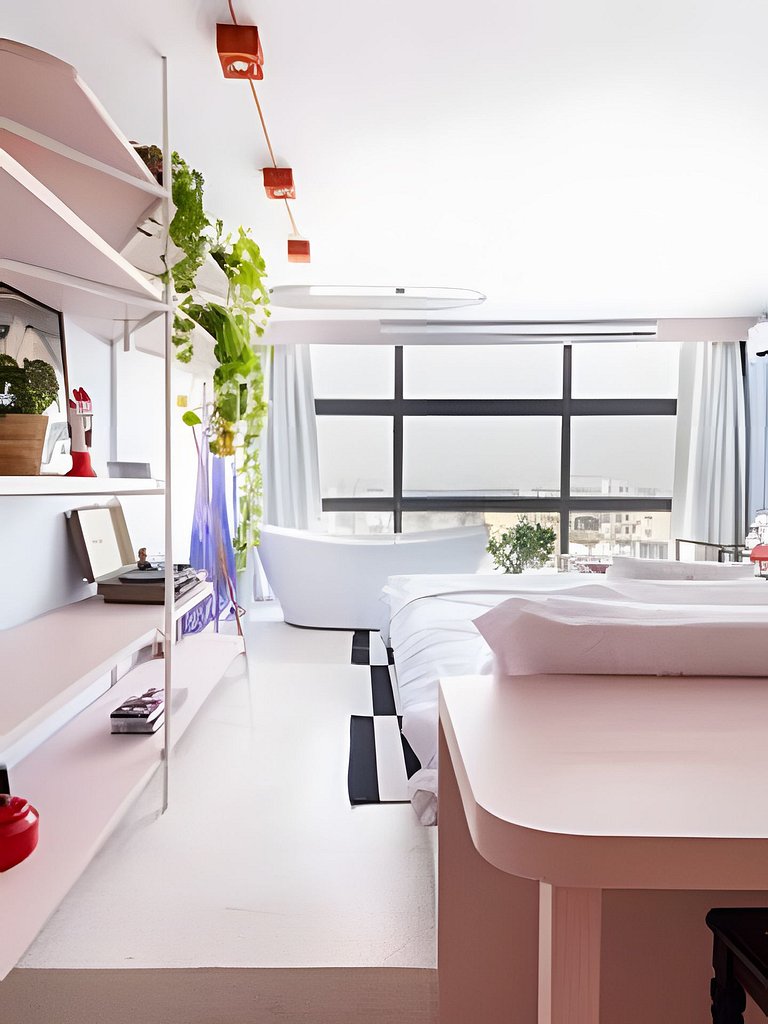 Cinema, Banheira e Cama King em Apto no Centro SP