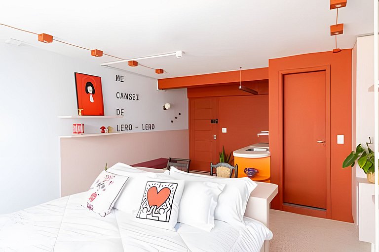 Cinema, Banheira e Cama King em Apto no Centro SP