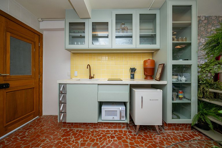 Apto Retrô com Cinema e Banheira no Centro de SP