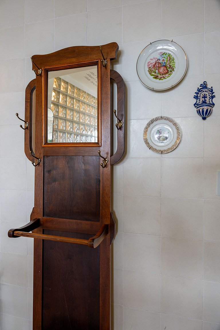 Apto Retrô com Cinema e Banheira no Centro de SP