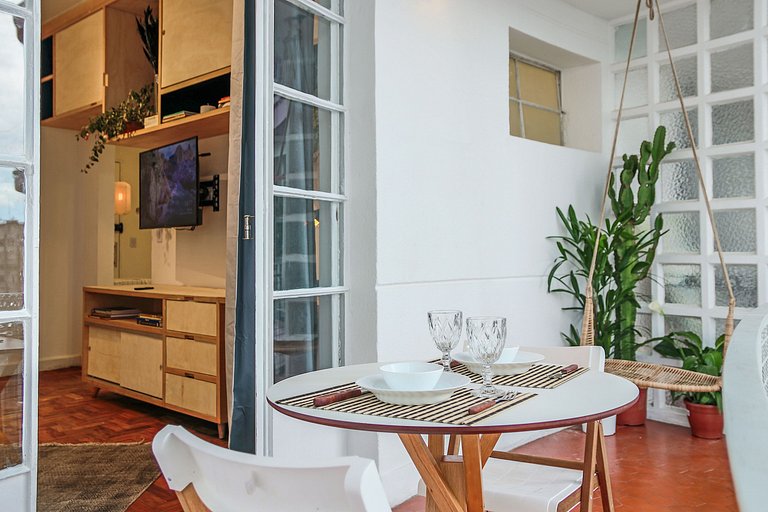 Apto a 5min do Metrô c/ Varanda, Sauna e Piscina