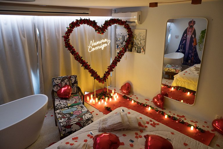 Cinema, Banheira e Cama King em Apto no Centro SP