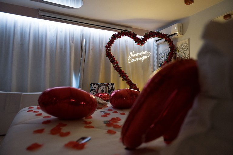 Cinema, Banheira e Cama King em Apto no Centro SP