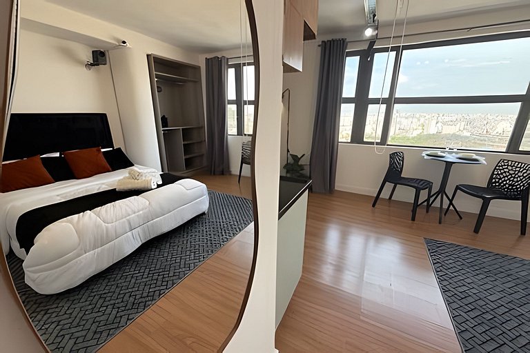 Studio c/ Vista Surreal do 39º Andar + Cinema CentroSP