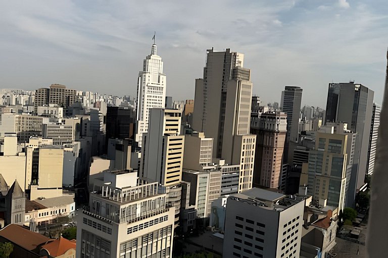 Studio c/ Vista Surreal do 39º Andar + Cinema CentroSP