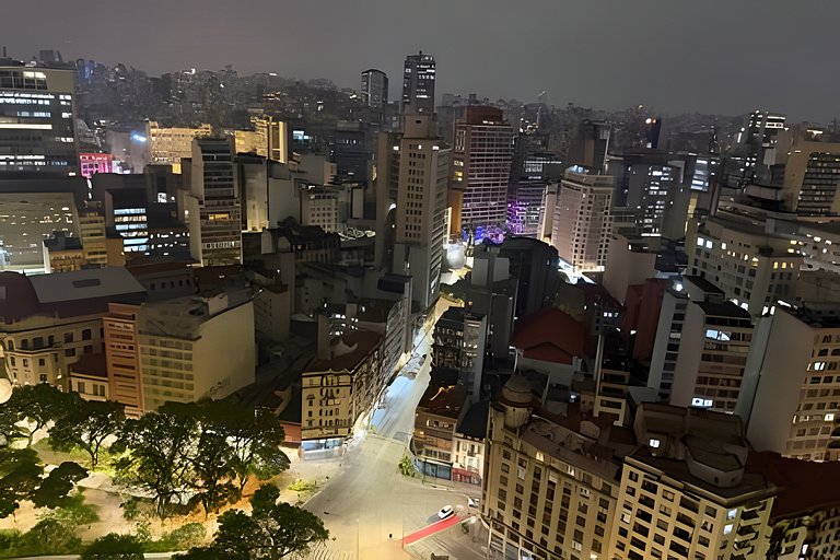 Refúgio para Casais no 39º Andar ao Lado do Metrô