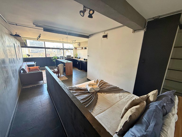 Apto com Cinema no Centro de SP para Casais