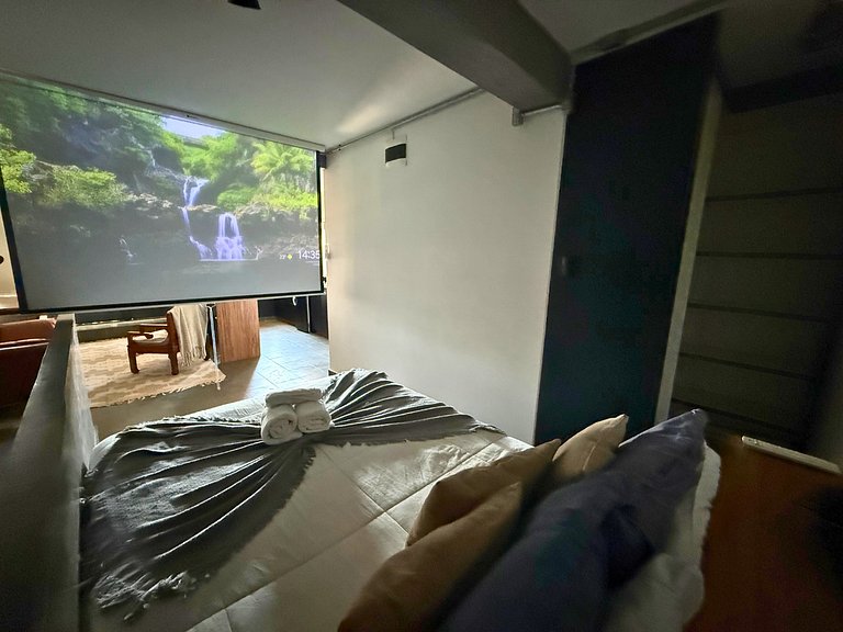 Apto com Cinema no Centro de SP para Casais