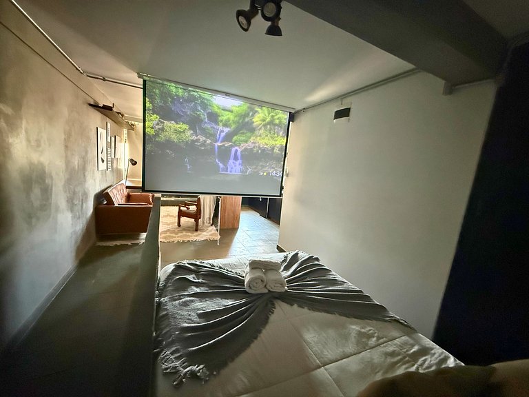 Apto com Cinema no Centro de SP para Casais