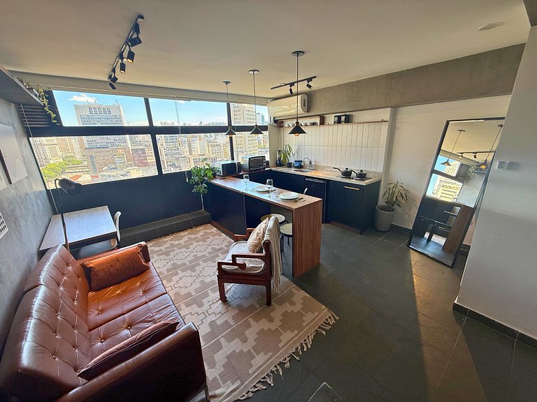 Apto com Cinema no Centro de SP para Casais