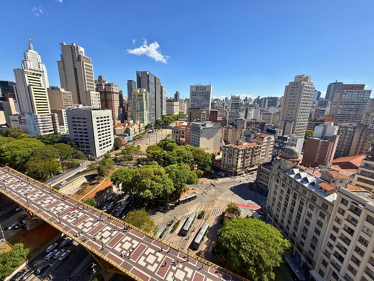 Apto com Cinema no Centro de SP para Casais