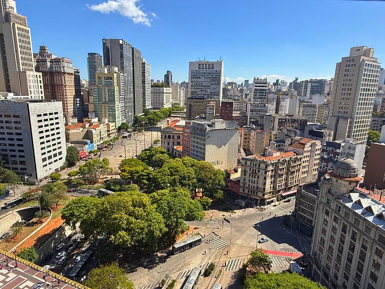 Apto com Cinema no Centro de SP para Casais