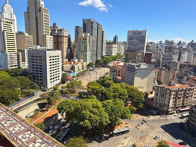 Apto com Cinema no Centro de SP para Casais