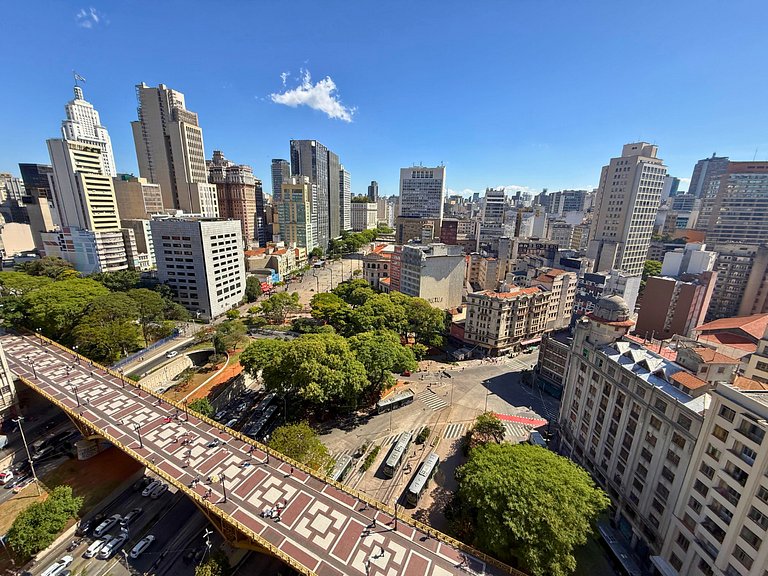 Apto com Cinema no Centro de SP para Casais