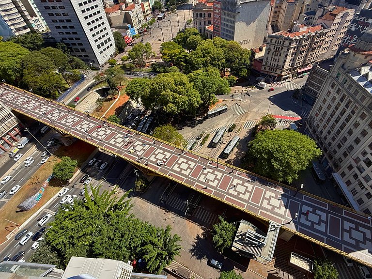 Apto com Cinema no Centro de SP para Casais