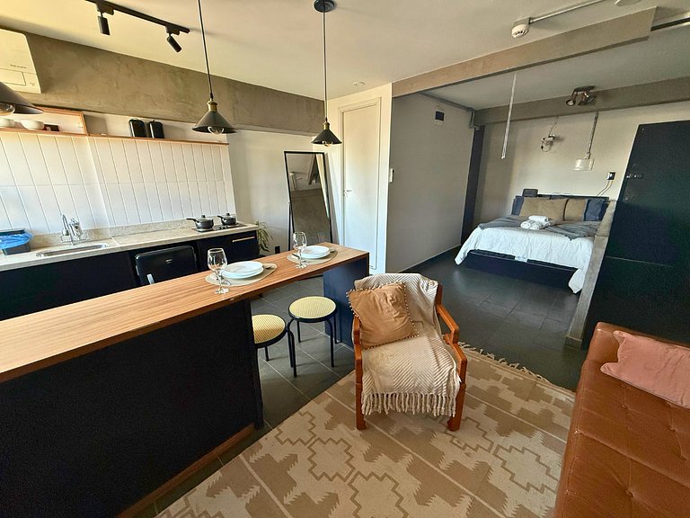 Apto com Cinema no Centro de SP para Casais