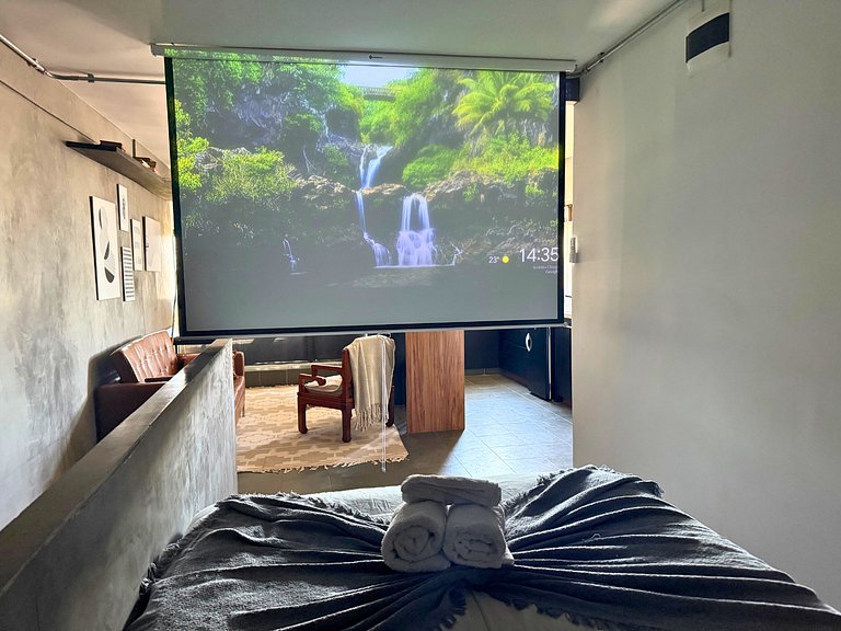 Apto com Cinema no Centro de SP para Casais