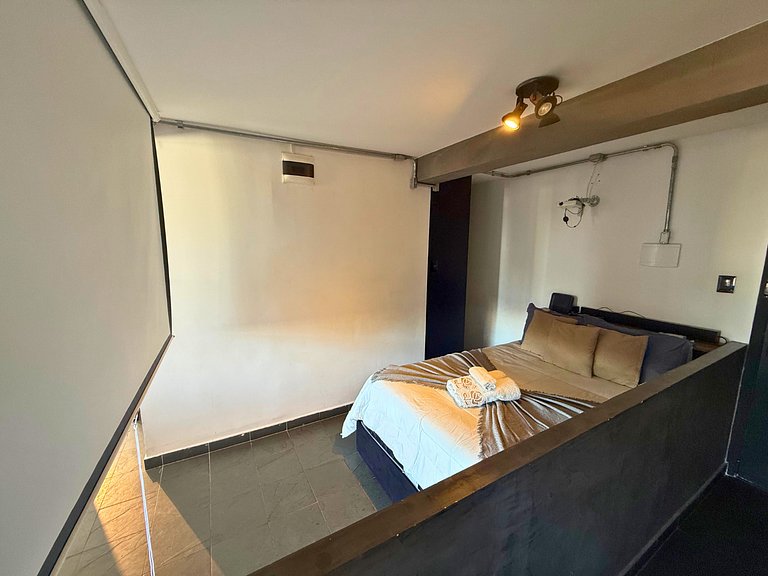 Apto com Cinema no Centro de SP para Casais