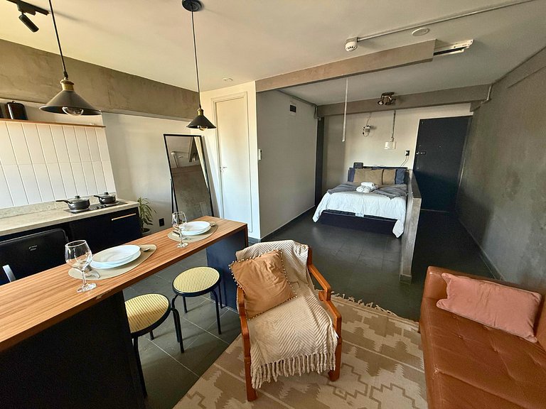 Apto com Cinema no Centro de SP para Casais