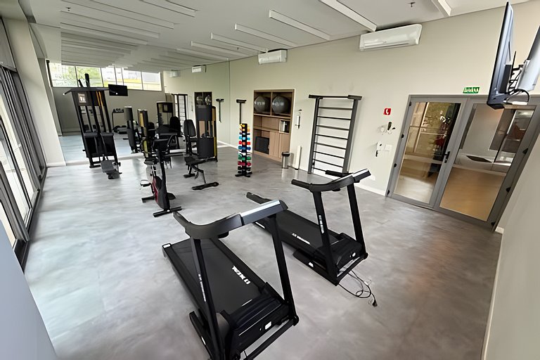Studio a 7min Metrô Ana Rosa c/ Piscina e Academia