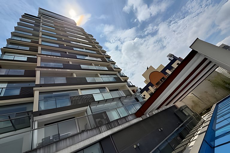 Studio a 7min Metrô Ana Rosa c/ Piscina e Academia