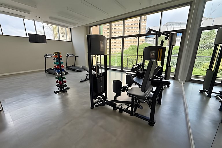 Studio a 7min Metrô Ana Rosa c/ Piscina e Academia