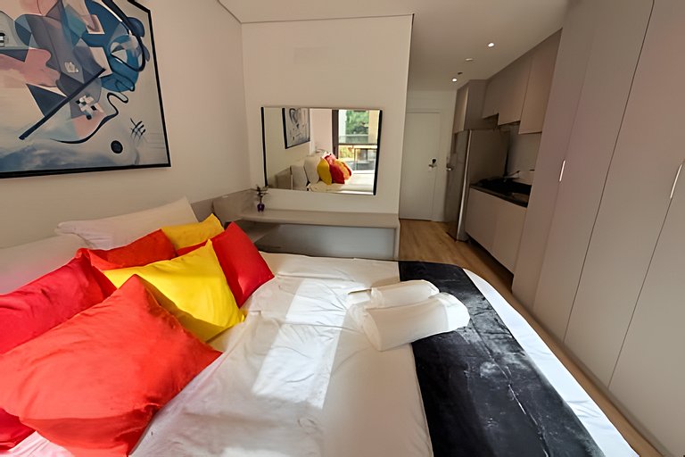 Studio a 7min Metrô Ana Rosa c/ Piscina e Academia