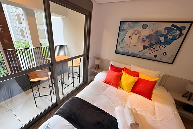 Studio a 7min Metrô Ana Rosa c/ Piscina e Academia