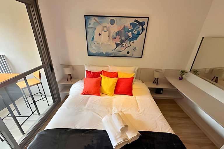 Studio a 7min Metrô Ana Rosa c/ Piscina e Academia