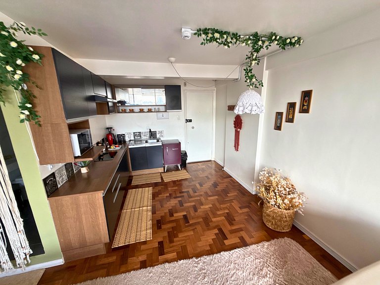 Studio para 3 c/ Cama King e Cinema - Centro SP