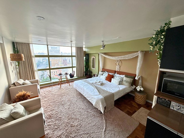 Studio para 3 c/ Cama King e Cinema - Centro SP