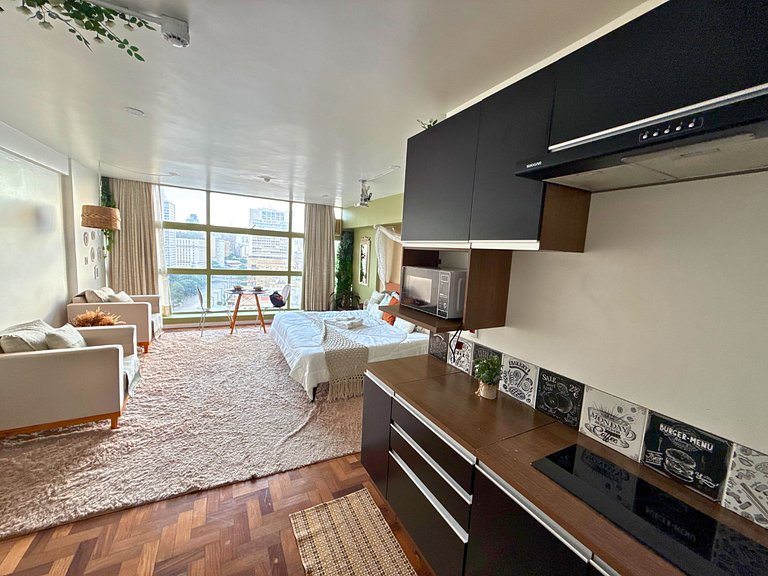 Studio para 3 c/ Cama King e Cinema - Centro SP