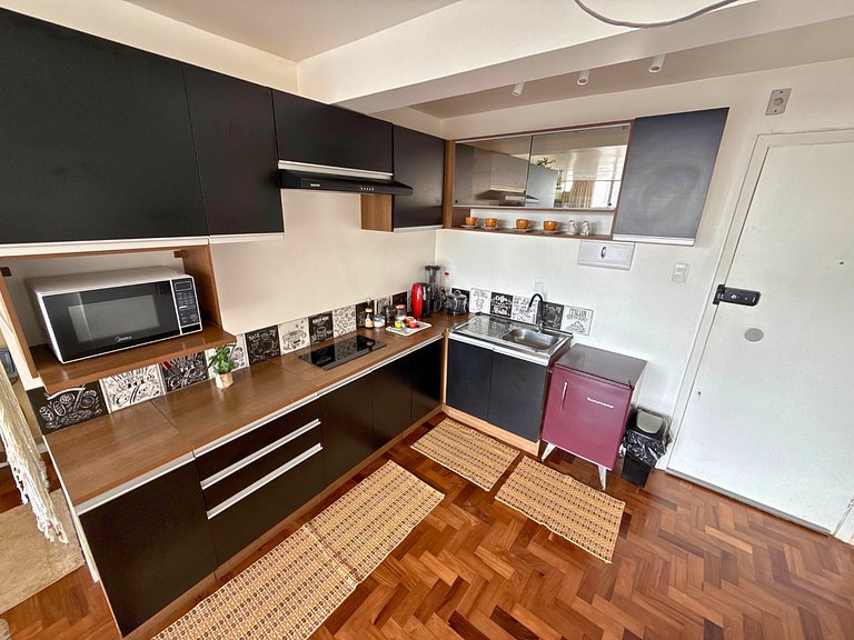 Studio para 3 c/ Cama King e Cinema - Centro SP