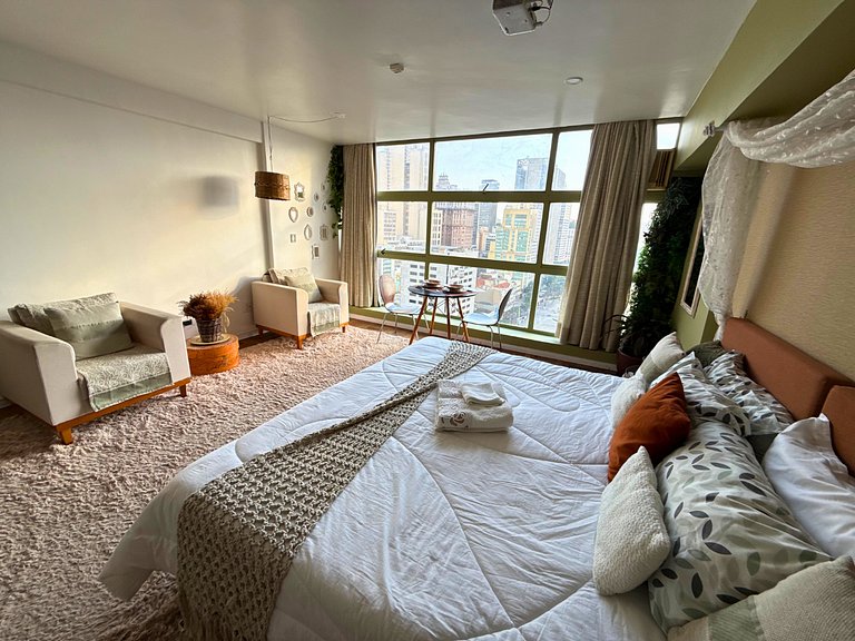 Studio para 3 c/ Cama King e Cinema - Centro SP