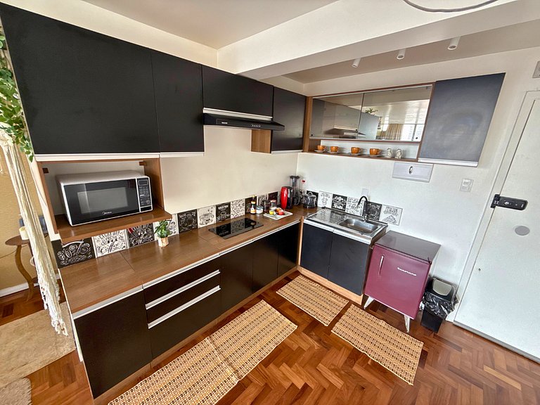 Studio para 3 c/ Cama King e Cinema - Centro SP